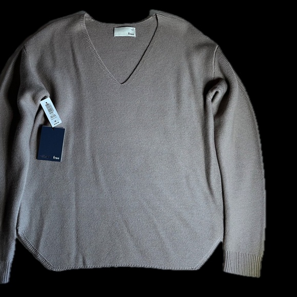 Aritzia Wilfred Free Wolter sweater in lilac (NWT) - Picture 6 of 9